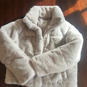 Abercrombie and fitch mini puffer faux fur coat.
